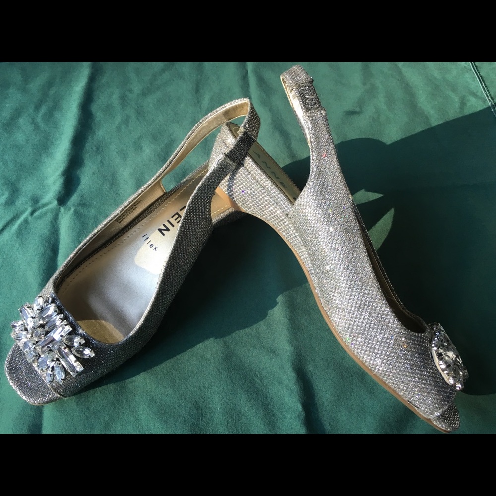 Evening dress shoes